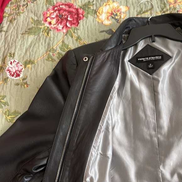 Leather jacket - Picture 8 of 9
